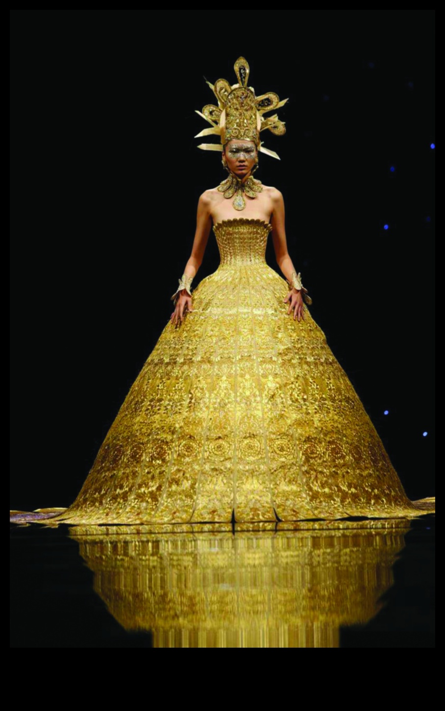 Cinematic Couture Modes tveršanas māksla ar drāmu un stilu 5 Kinematogrāfiskā mode: drāma un stils fotogrāfijā