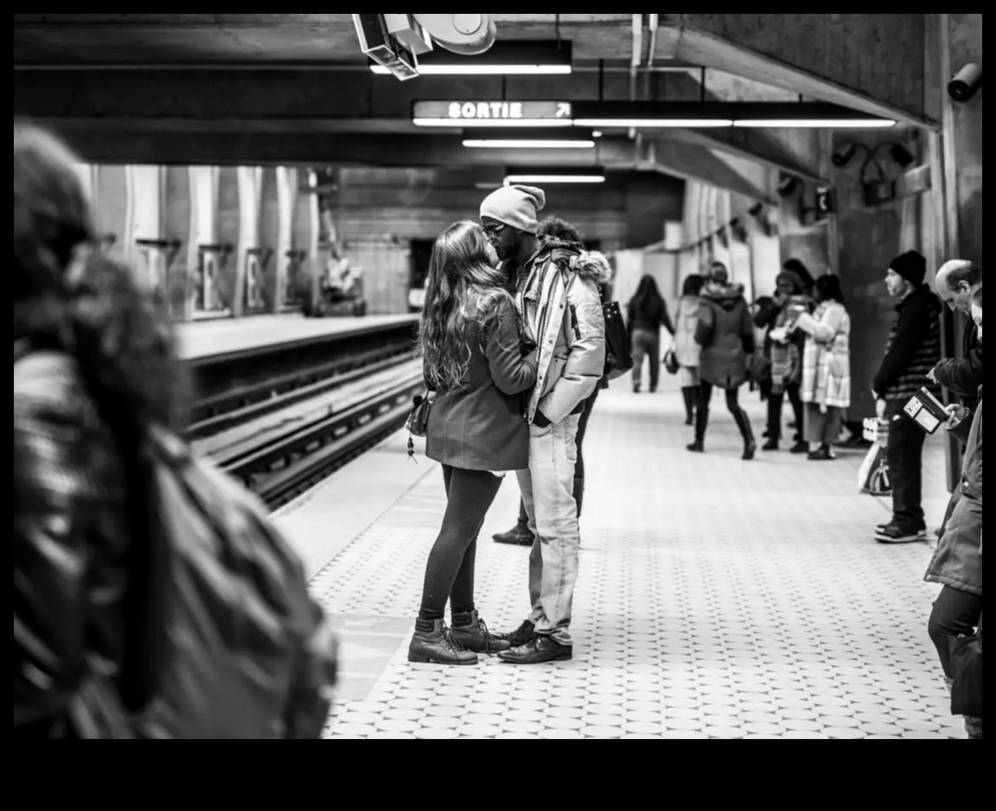 Pilsētas pacēlums: ikdienas ainu paaugstināšana, izmantojot ielu fotografēšanas stilus