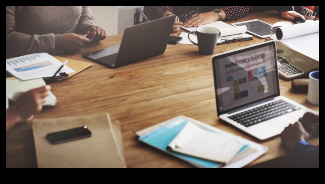 Sociālais maestro: panākumu organizēšana digitālajā mārketingā