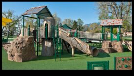 Dabas iedvesmota rotaļa: dodieties ārā saviem mājdzīvniekiem