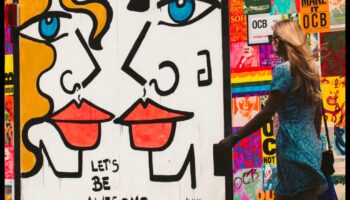 Zīmēšana ar trekniem toņiem: pārsteidzošu krāsu ainu izveide